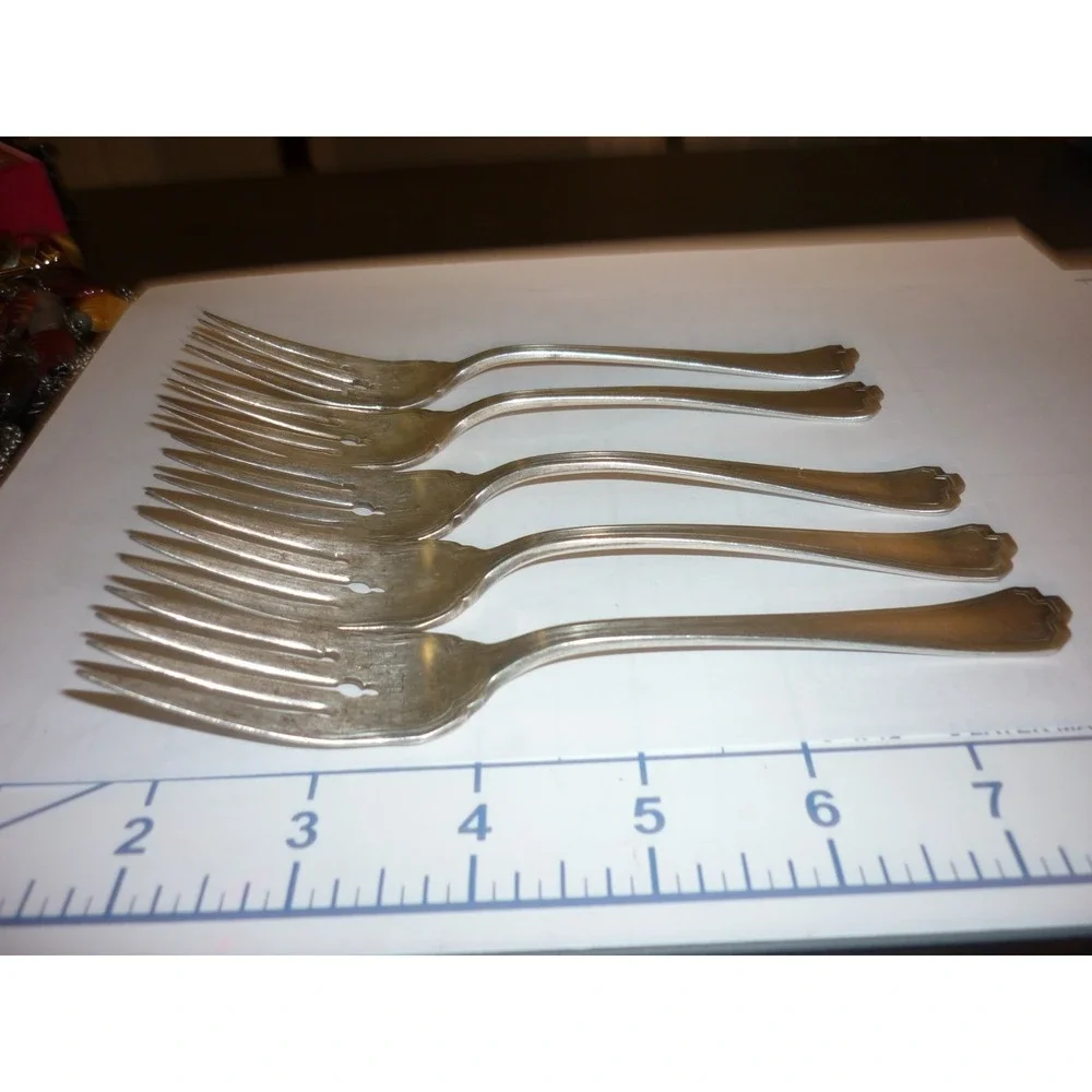 5 Antique‎ R.C. CO. Plus Silverplate  Salad Forks